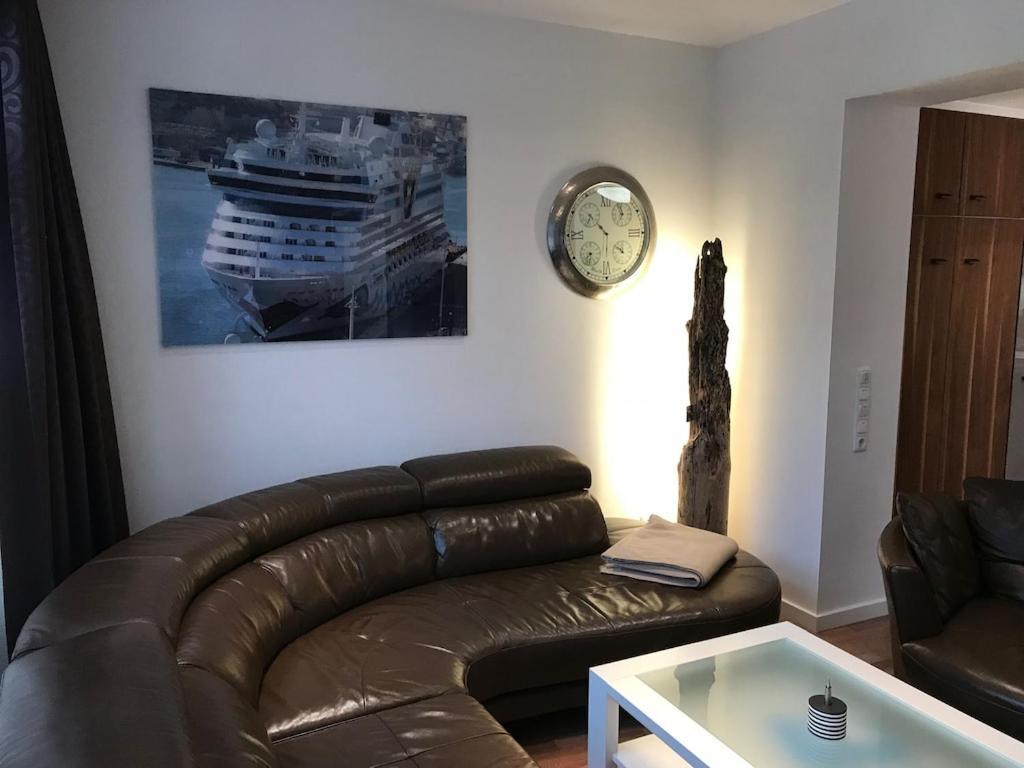 Exclusive Fewo In Warnemuende, 150M To The Beach, 2 Bathrooms, 2 Bedrooms, Sauna, Wifi And Much More. Rostock Buitenkant foto