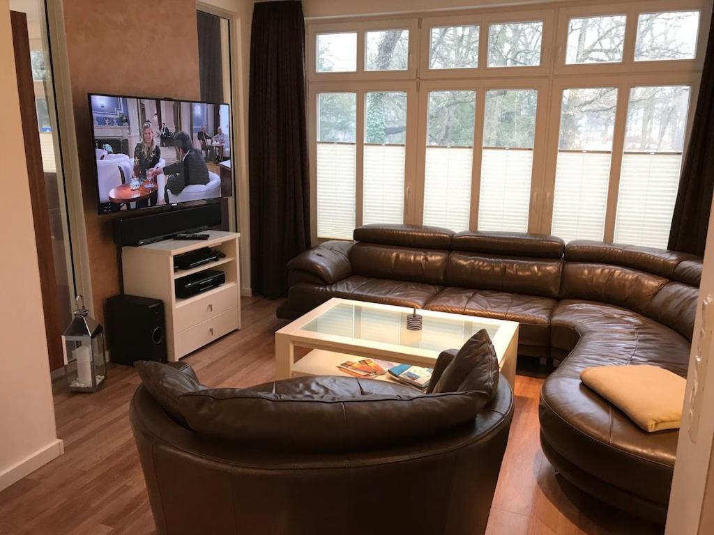 Exclusive Fewo In Warnemuende, 150M To The Beach, 2 Bathrooms, 2 Bedrooms, Sauna, Wifi And Much More. Rostock Buitenkant foto