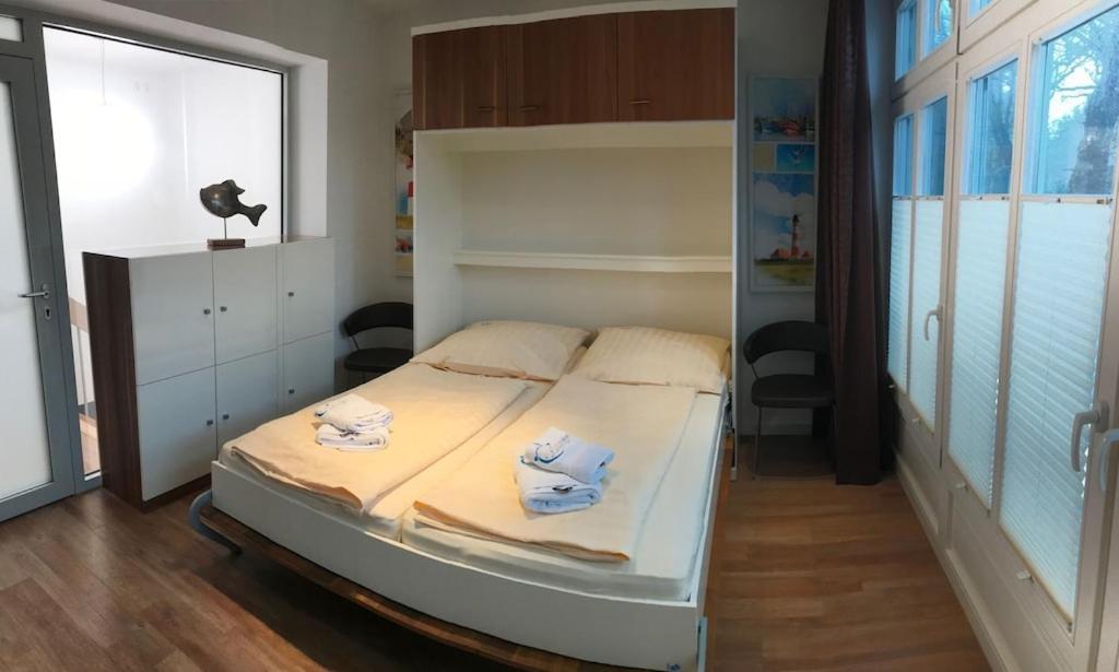 Exclusive Fewo In Warnemuende, 150M To The Beach, 2 Bathrooms, 2 Bedrooms, Sauna, Wifi And Much More. Rostock Buitenkant foto