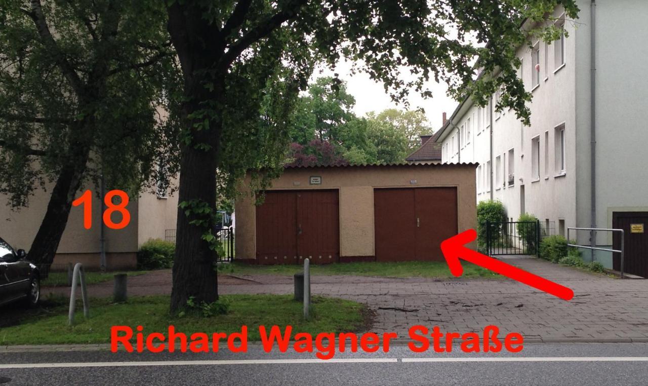 Exclusive Fewo In Warnemuende, 150M To The Beach, 2 Bathrooms, 2 Bedrooms, Sauna, Wifi And Much More. Rostock Buitenkant foto