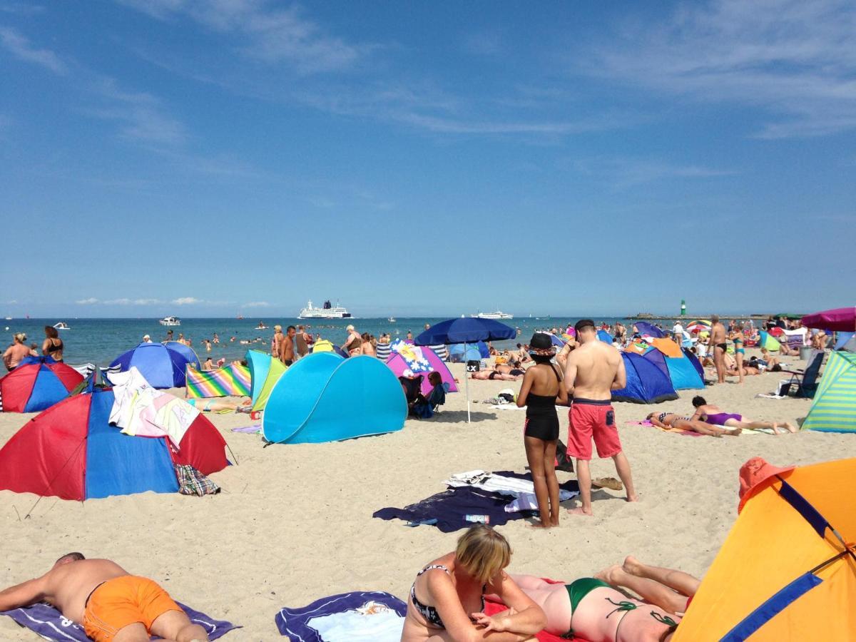 Exclusive Fewo In Warnemuende, 150M To The Beach, 2 Bathrooms, 2 Bedrooms, Sauna, Wifi And Much More. Rostock Buitenkant foto