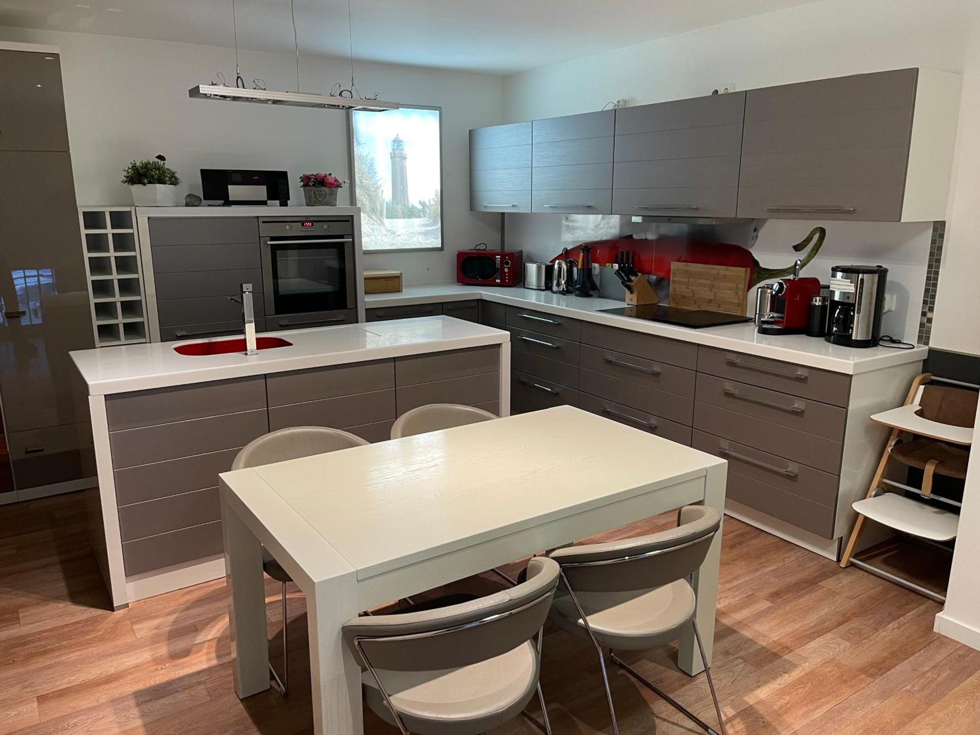 Exclusive Fewo In Warnemuende, 150M To The Beach, 2 Bathrooms, 2 Bedrooms, Sauna, Wifi And Much More. Rostock Buitenkant foto